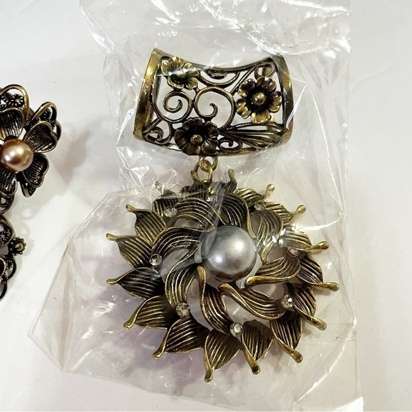 Vintage Gold Tone Filigree Scarf Clip Ring Floral Blush Silver Faux Pearl Lot 2x - Picture 5 of 12